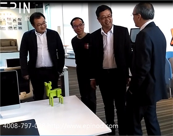 意大利客人對優耐系列辦公班臺品質給予贊賞 意大利客人對優耐系列辦公班臺品質給予贊賞