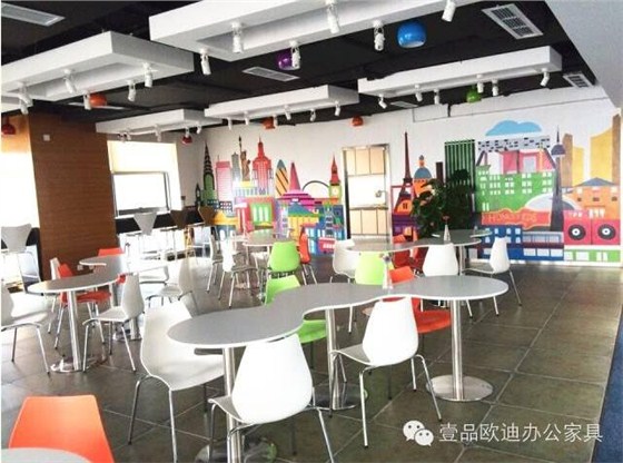 【央視新聞客戶端】京東JD讓老百姓放心網購,壹品歐迪讓京東JD綠色辦公 【央視新聞客戶端】京東JD讓老百姓放心網購,壹品歐迪讓京東JD綠色辦公