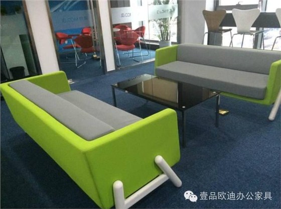 【央視新聞客戶端】京東JD讓老百姓放心網購,壹品歐迪讓京東JD綠色辦公 【央視新聞客戶端】京東JD讓老百姓放心網購,壹品歐迪讓京東JD綠色辦公