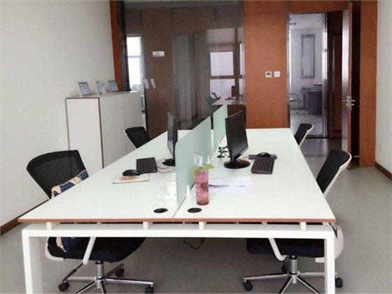 辦公家具廠家壹品歐迪關于辦公家具與地板如何搭配好看的幾點建議 辦公家具廠家壹品歐迪關于辦公家具與地板如何搭配好看的幾點建議