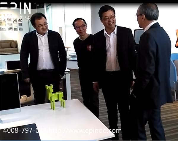 意大利客人對優耐系列辦公班臺品質給予贊賞 意大利客人對優耐系列辦公班臺品質給予贊賞